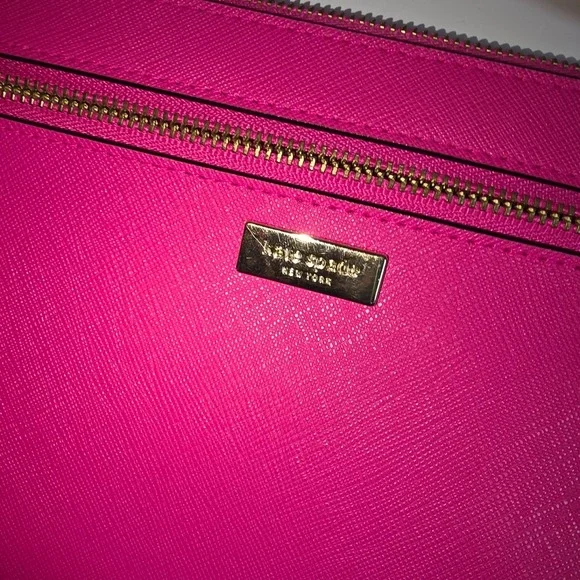 Kate Spade New York Wallets Womens Laurel Way Tinie Pink Leather Zip Wristlet - Picture 2 of 5